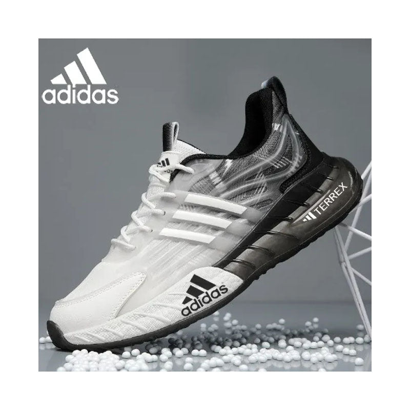 MB||Neue Adidas-Sneaker