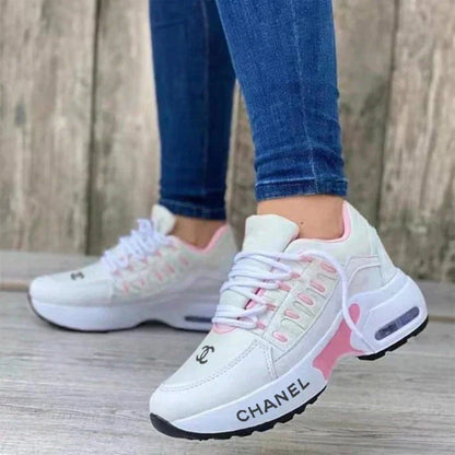 Chanel - Wasserdichte Sneakers 2025