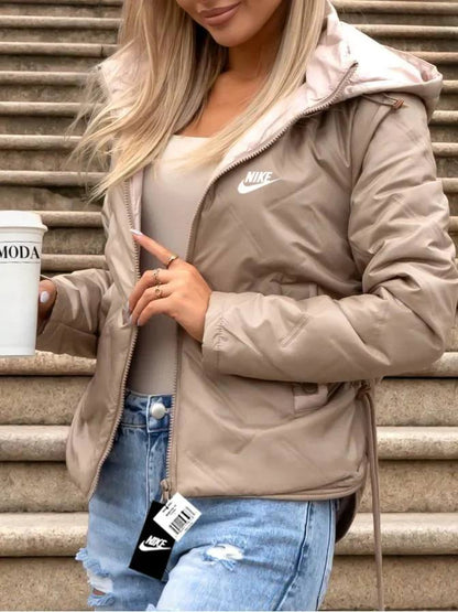 Nike| Damenjacke mit Pelz, Größe 25